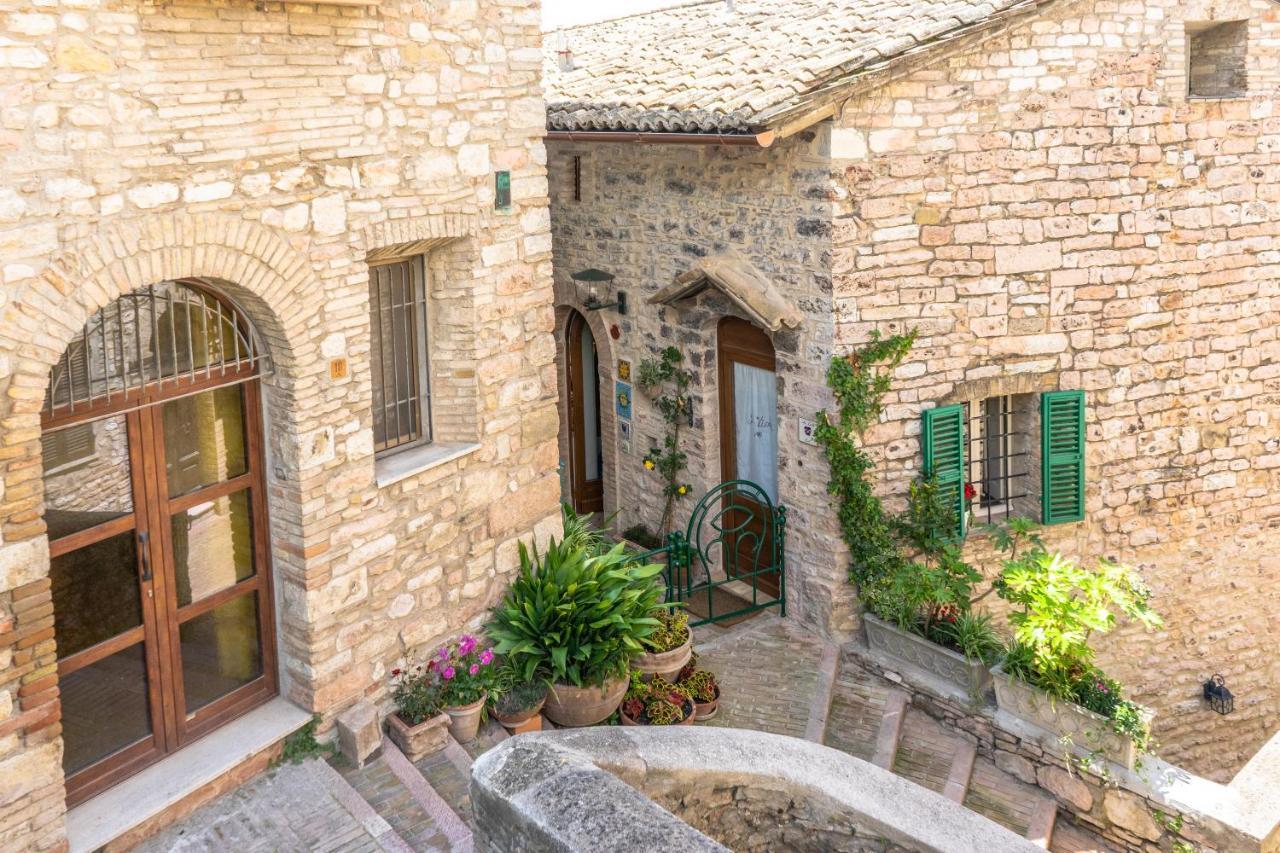 La Viola Di Assisi Hotel Exterior photo